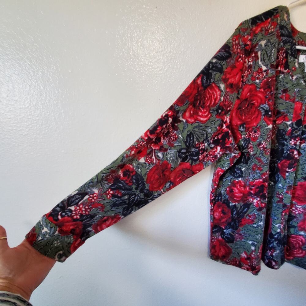 Denim & Co Womens XL Knit Button Top Red Green Floral Christmas Holiday Roses - Picture 3 of 12